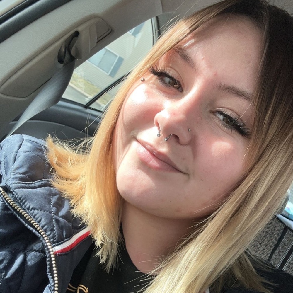 Meet your Posher, Jade